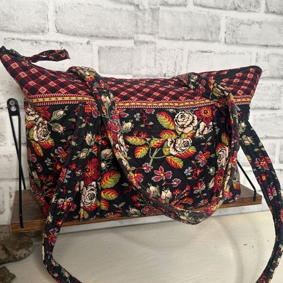 Vera Bradley Retired Vintage Anastatia Shoulder Bag Purse - Picture 1 of 7